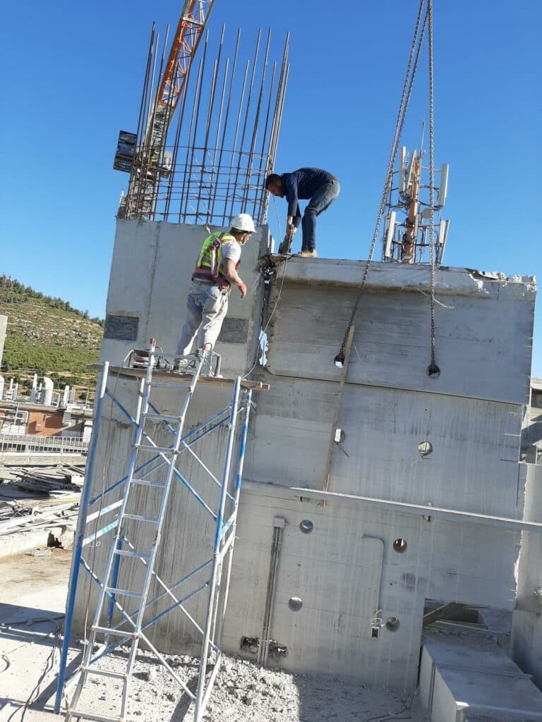 מה משפיע על מחיר עבודת ניסור בטון?